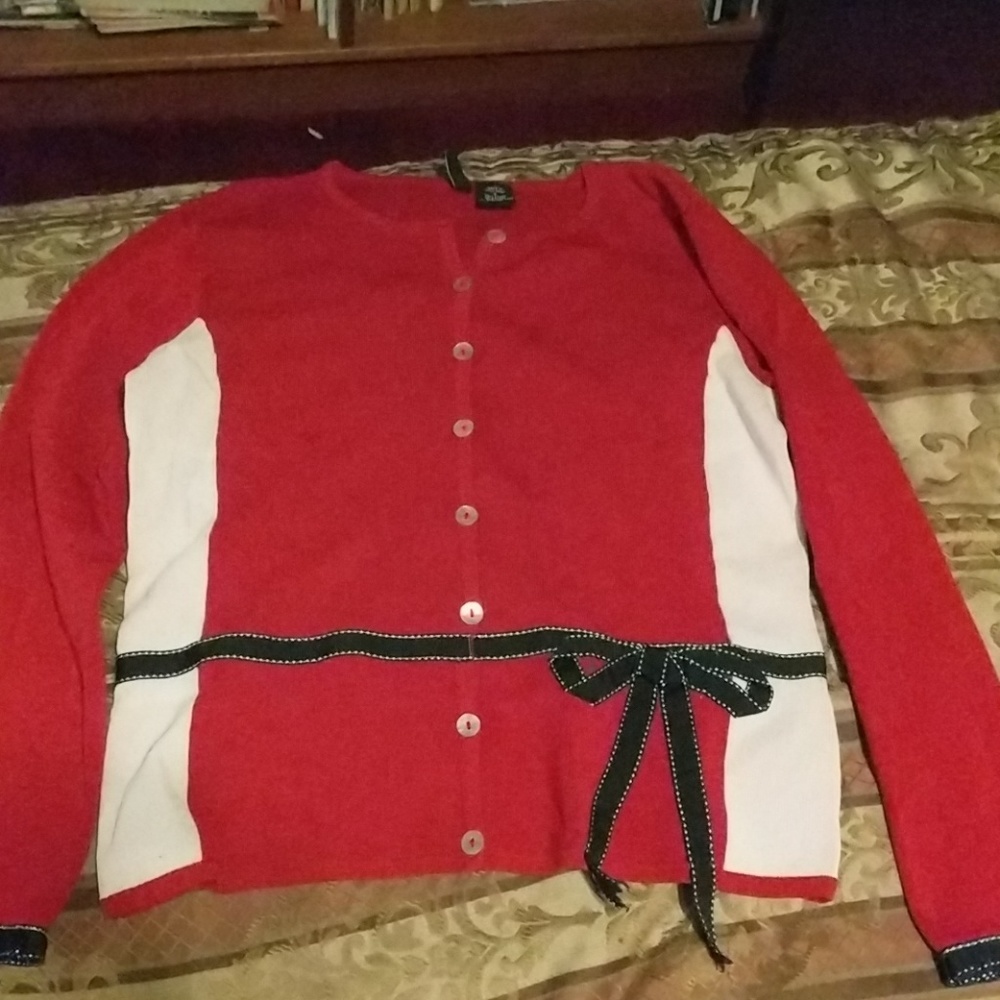 !!Adorable cardigan with faux bow accent